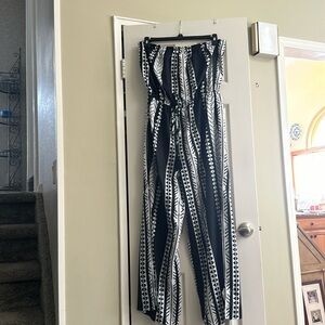 NWT cupshe black and white the tribal jumpsuit size large